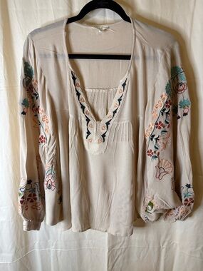 Embroidered Boho Tunic Top in Cream